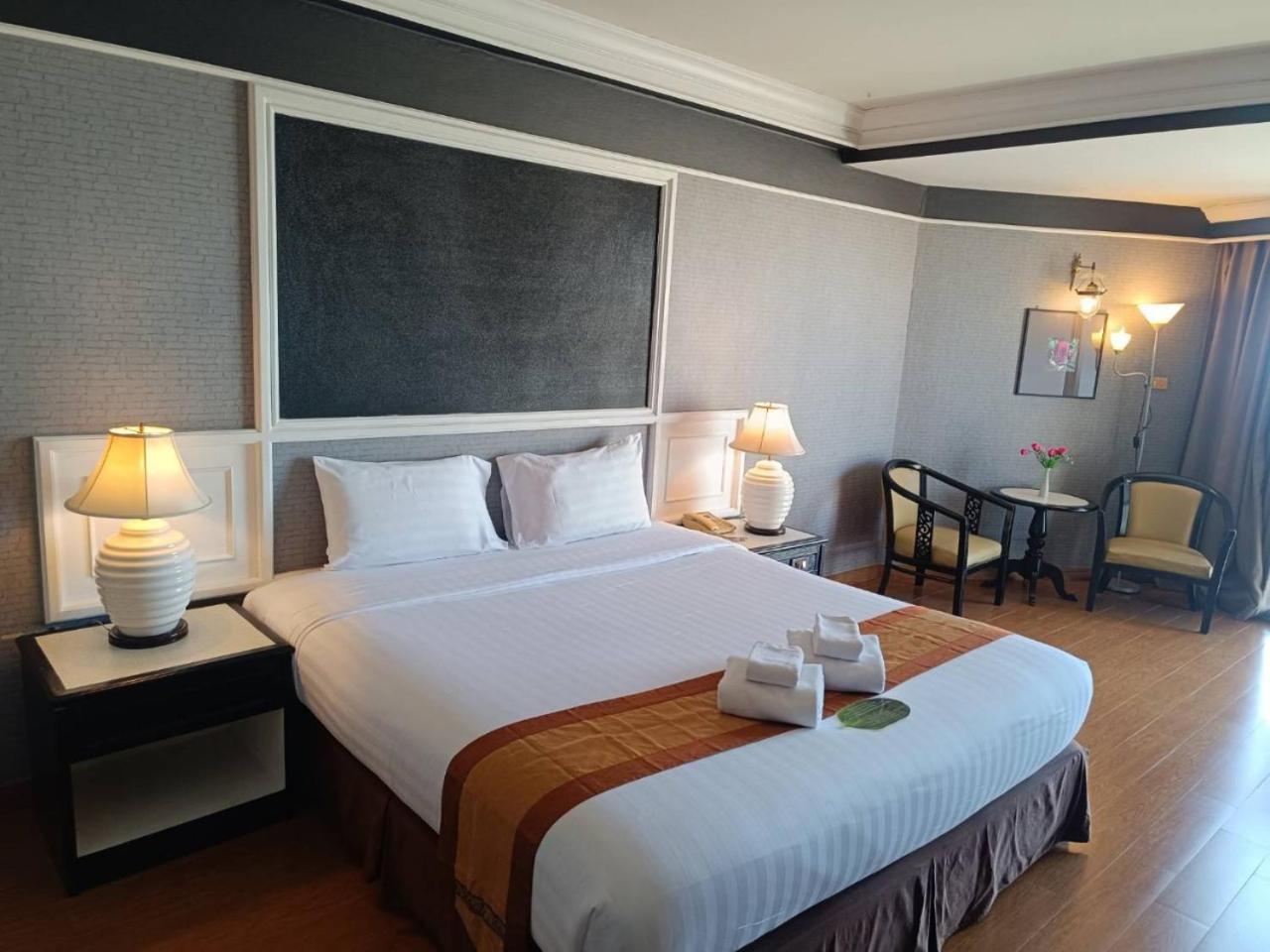Hotel First Pacific Cirrus Pattaya Exteriér fotografie