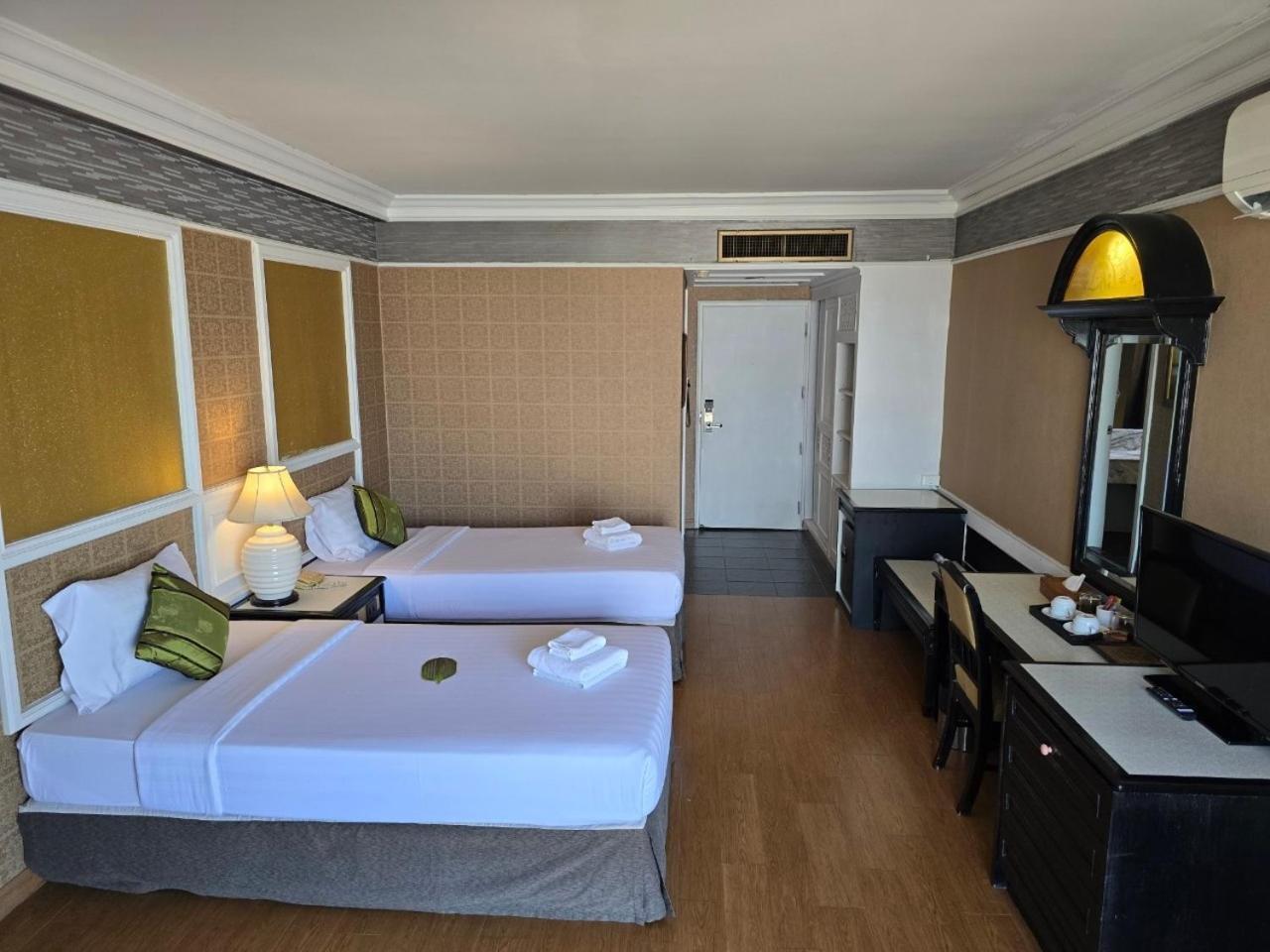 Hotel First Pacific Cirrus Pattaya Exteriér fotografie