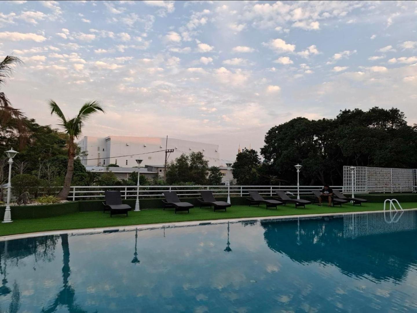 Hotel First Pacific Cirrus Pattaya Exteriér fotografie