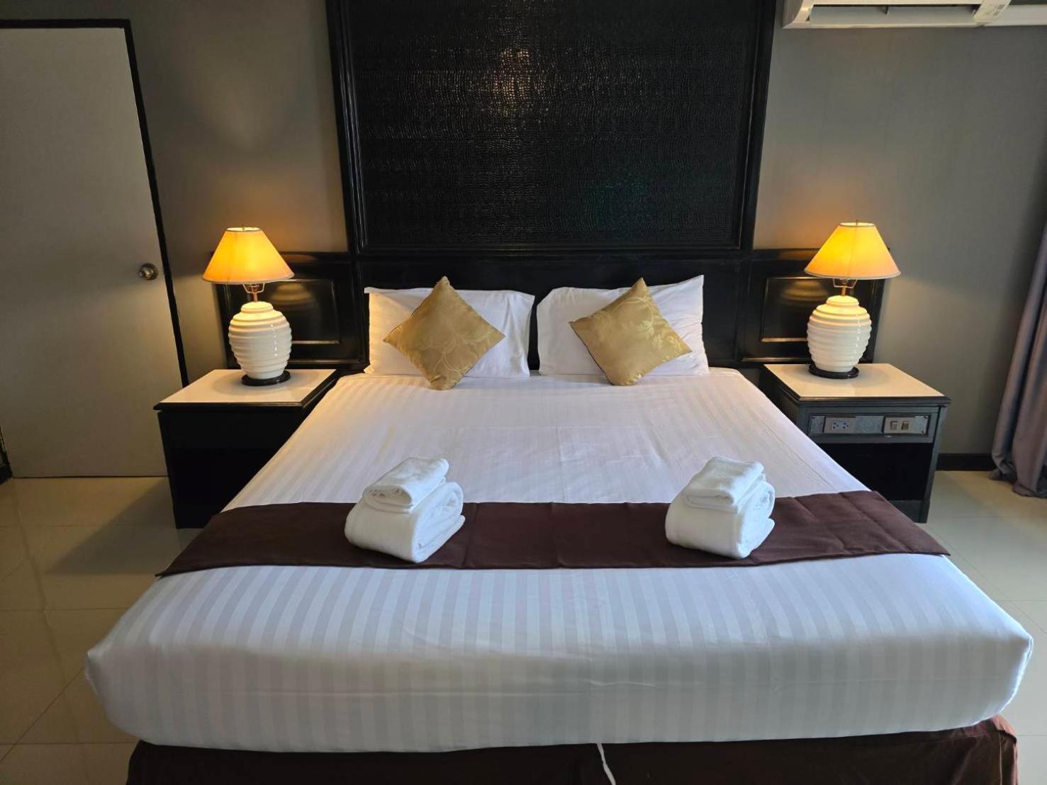Hotel First Pacific Cirrus Pattaya Exteriér fotografie