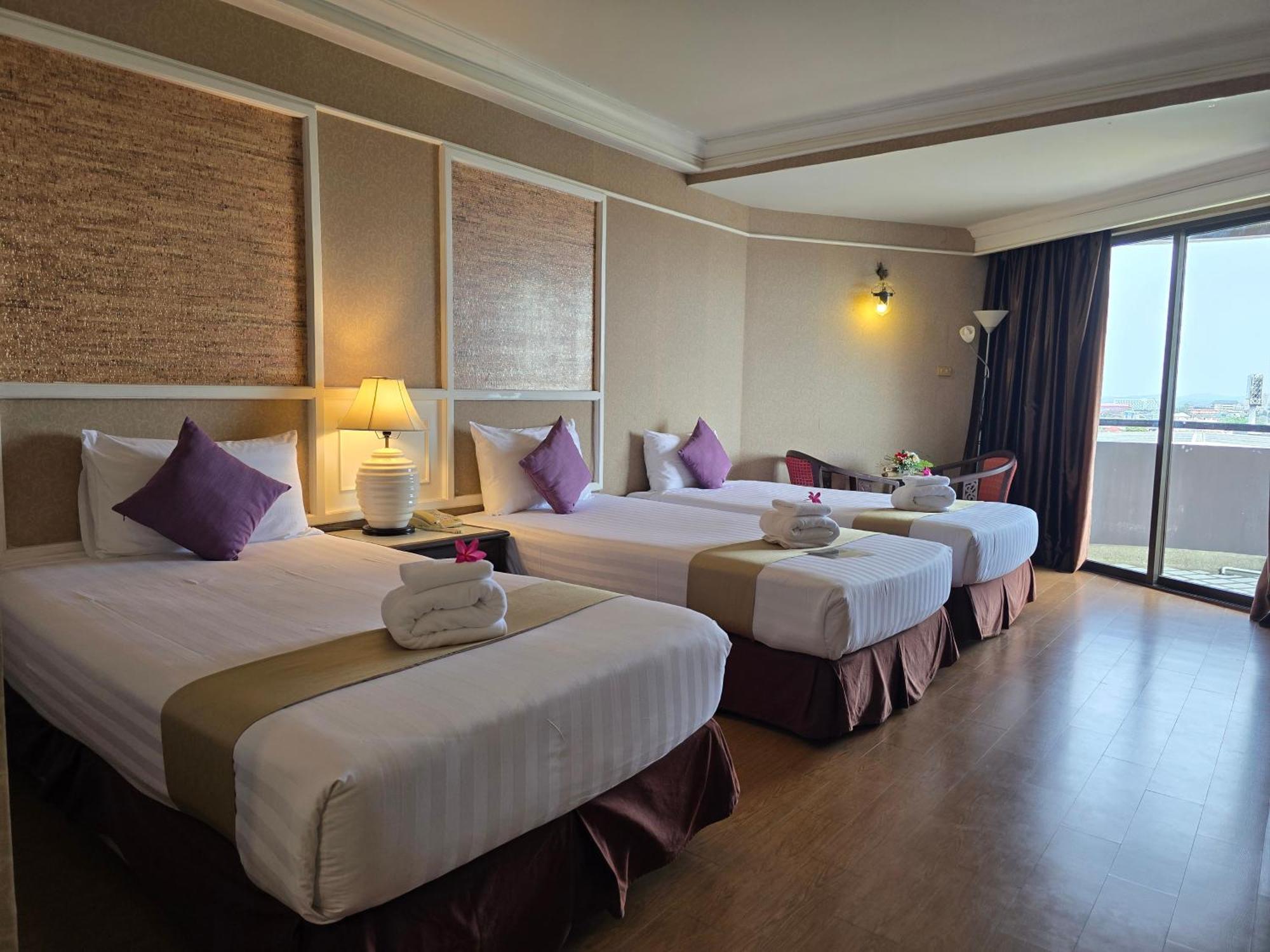 Hotel First Pacific Cirrus Pattaya Exteriér fotografie